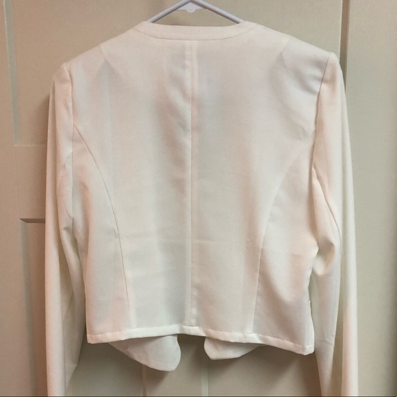 White Cropped Blazer - Picture 2 of 5
